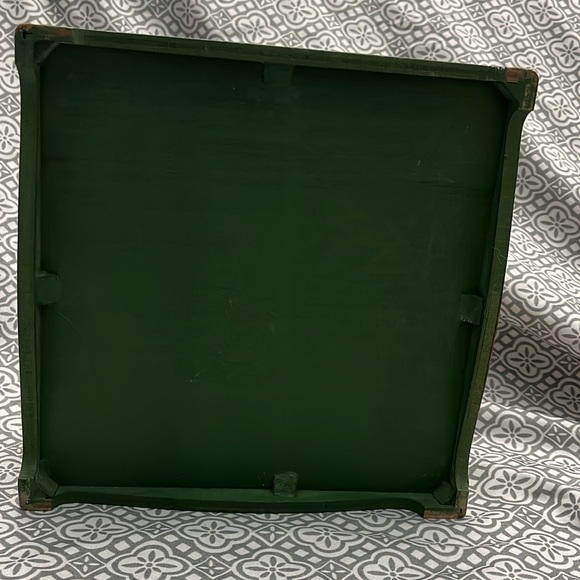 Vintage jewelry/memory box forest green with flowers painted on top - Picture 6 of 9